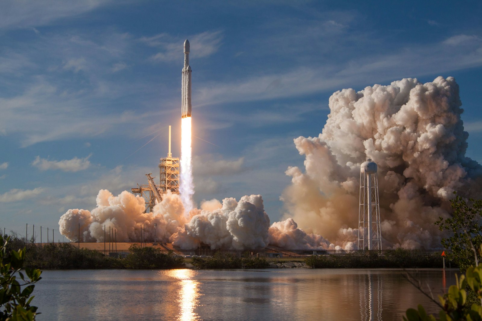 3連続失敗が問うもの — 日本の民間宇宙産業が直面する技術・資金・市場の三重苦