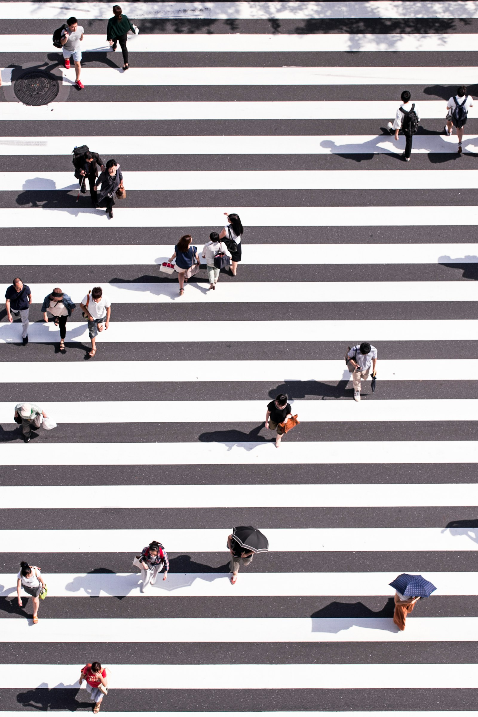 日本経済の岐路——構造的衰退か、AI時代の復活か