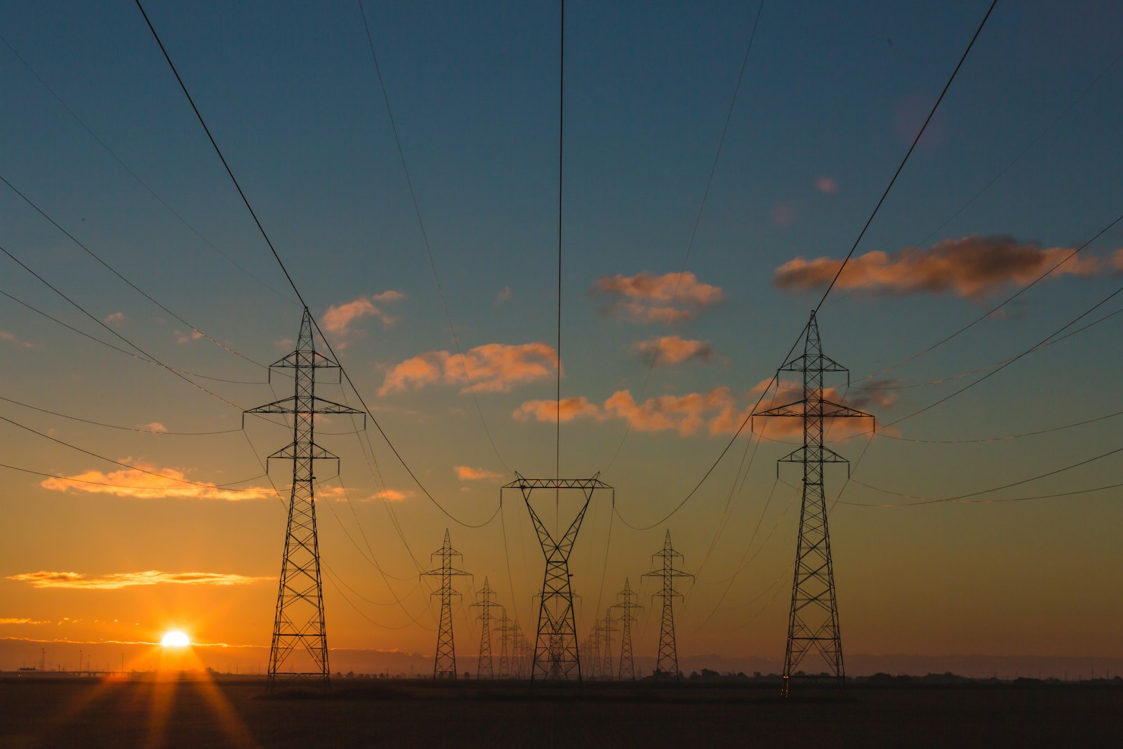 洋上風力が担う日本GX戦略の核心 — 2040年目標30〜45GWの現実と課題