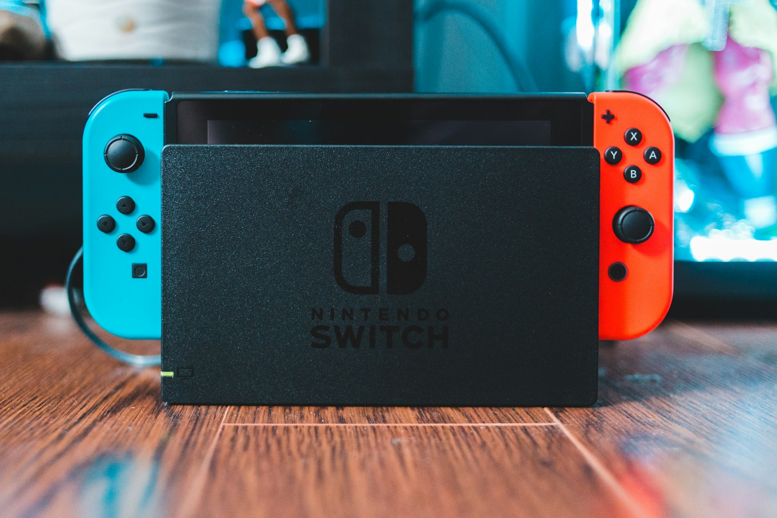 Switch 2が書き換える日本ゲーム産業の方程式 — 任天堂の市場支配と次なる成長戦略